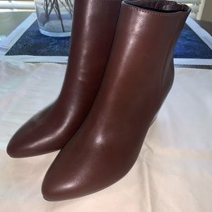 Women’s target booties burgundy